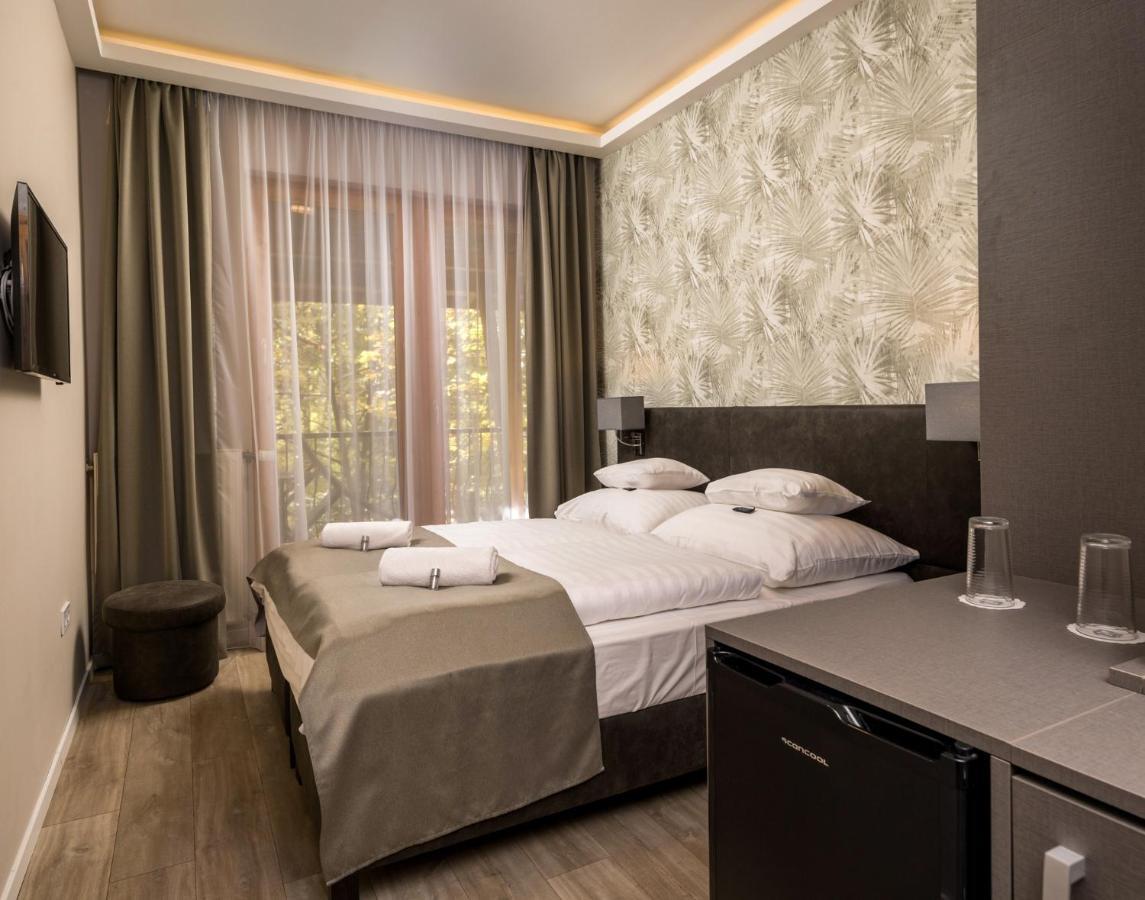 Atrium Agard Panzio Bed & Breakfast Gardony Bagian luar foto