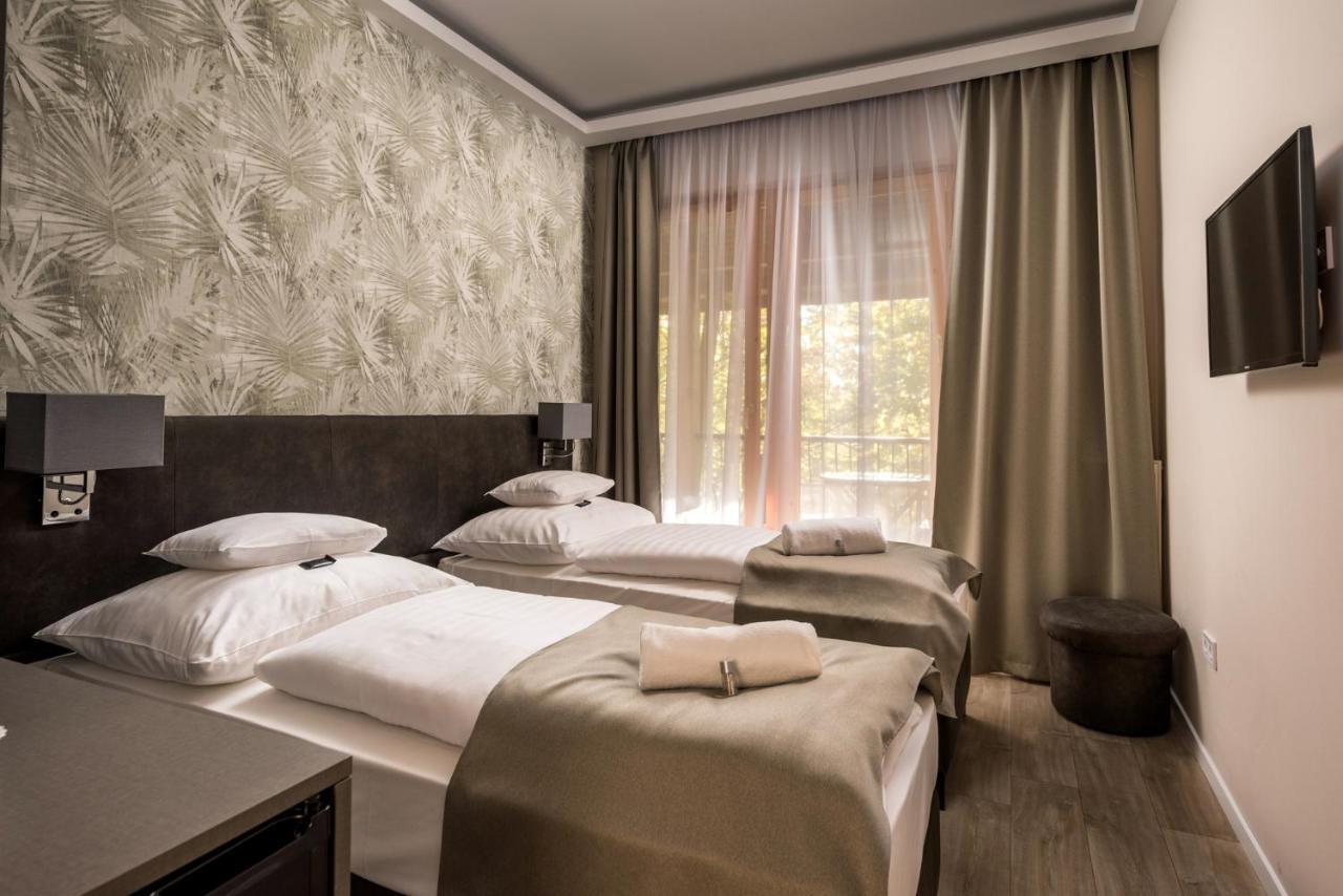 Atrium Agard Panzio Bed & Breakfast Gardony Bagian luar foto